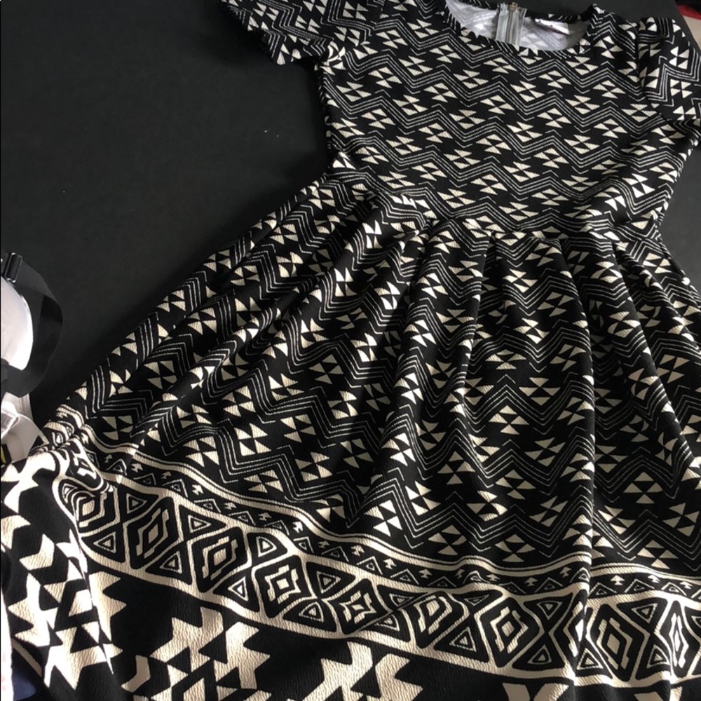 Lularoe amelia dress with pockets